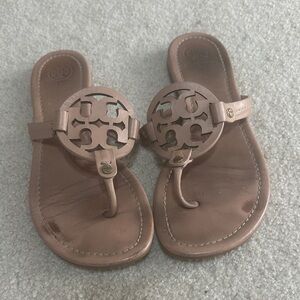 Tory Burch Leather Logo Thong Sandals in makeup color